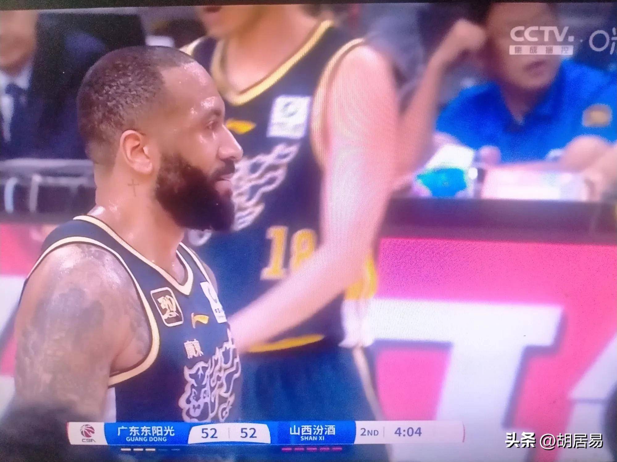 广东男篮战胜强敌，实力出众(广东男篮战胜强敌,实力出众的球员)
