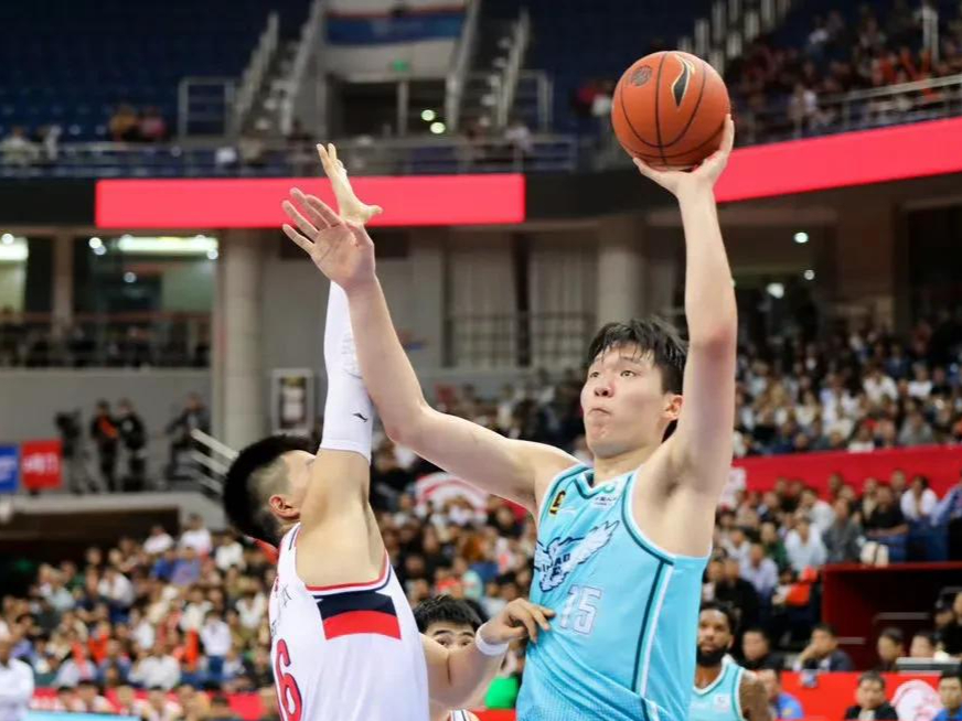 b体育官方入口-常规赛打响，CBA联赛瞩目之战
